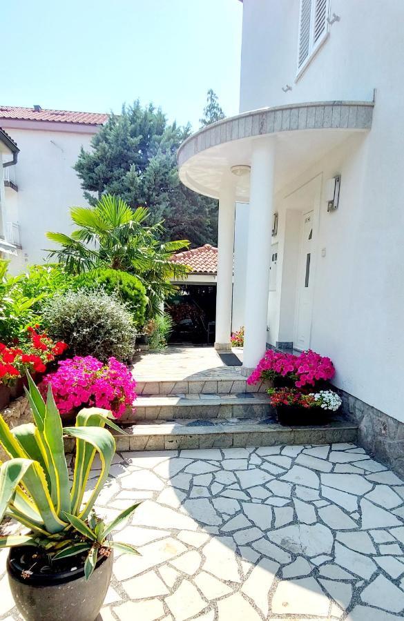 Apartments Bella Vita Malinska Esterno foto