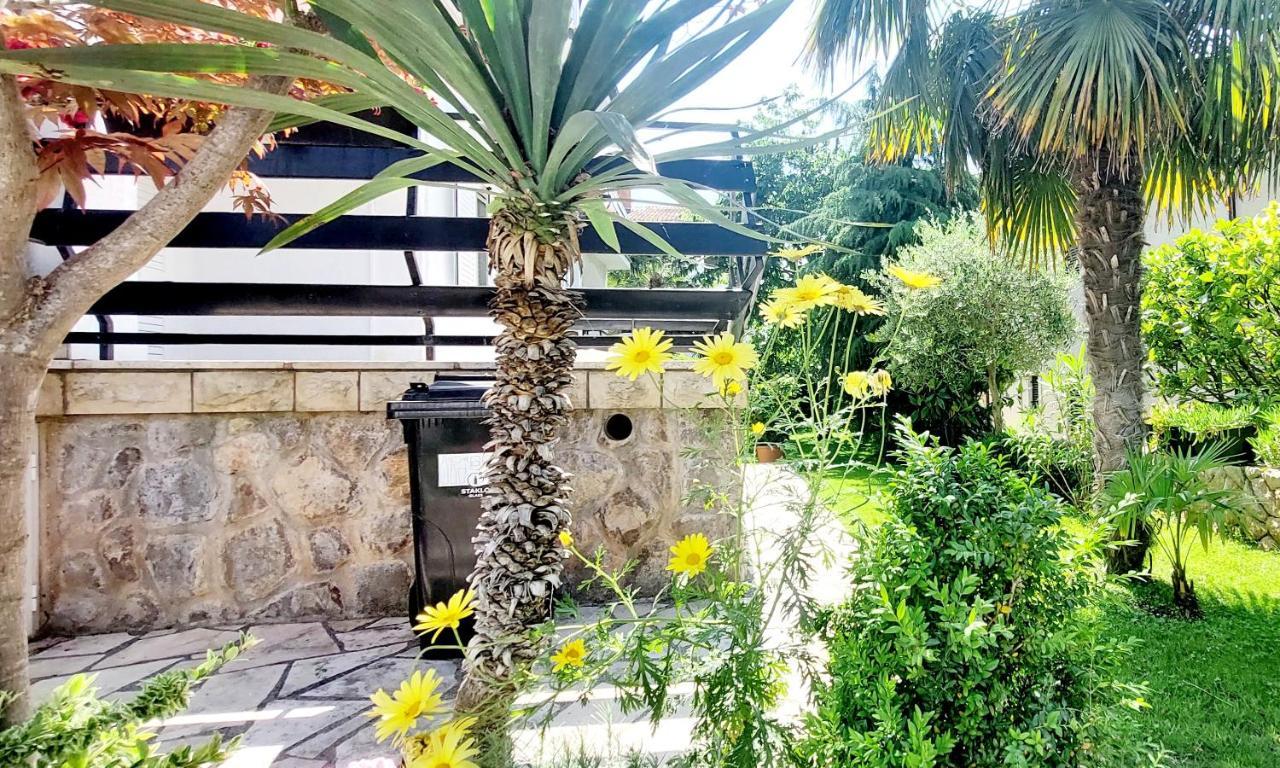 Apartments Bella Vita Malinska Esterno foto